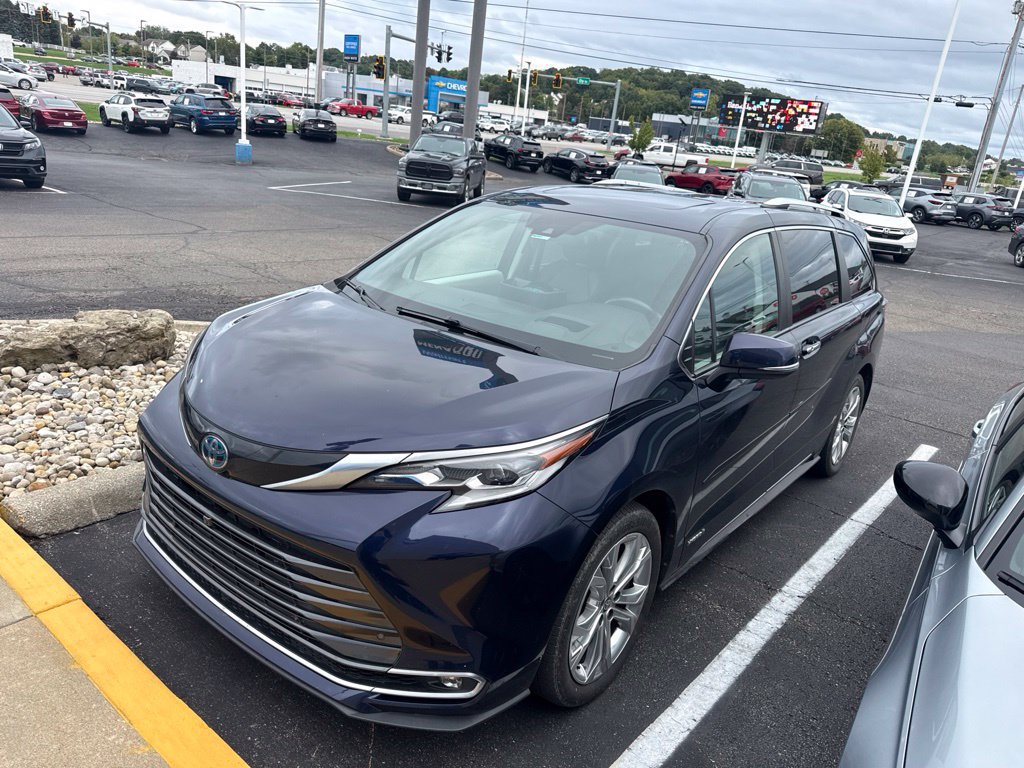 Used 2021 Toyota Sienna Platinum