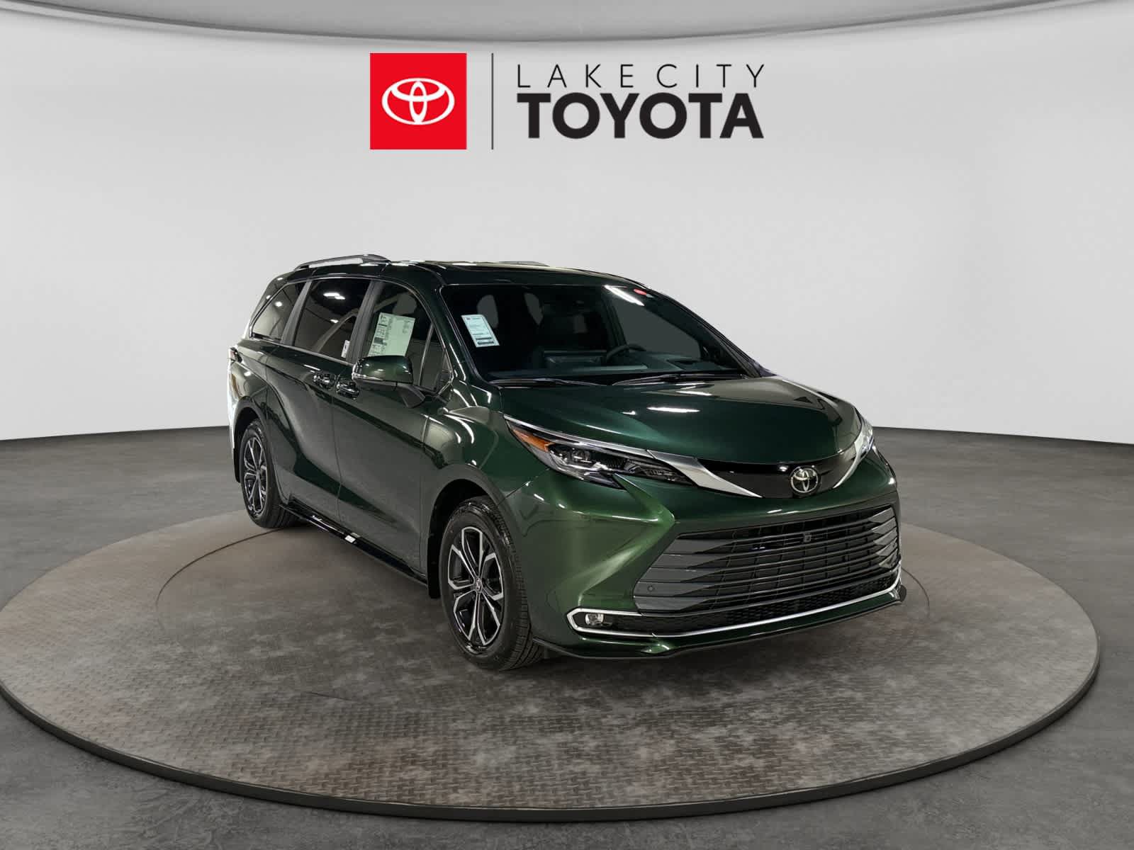 New 2026 Toyota Sienna Platinum AWD/4WD image 9