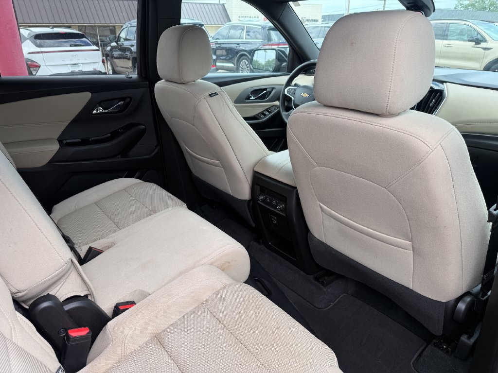 Used 2023 Chevrolet Traverse LS w/ LPO, Cargo Package AWD/4WD image 19