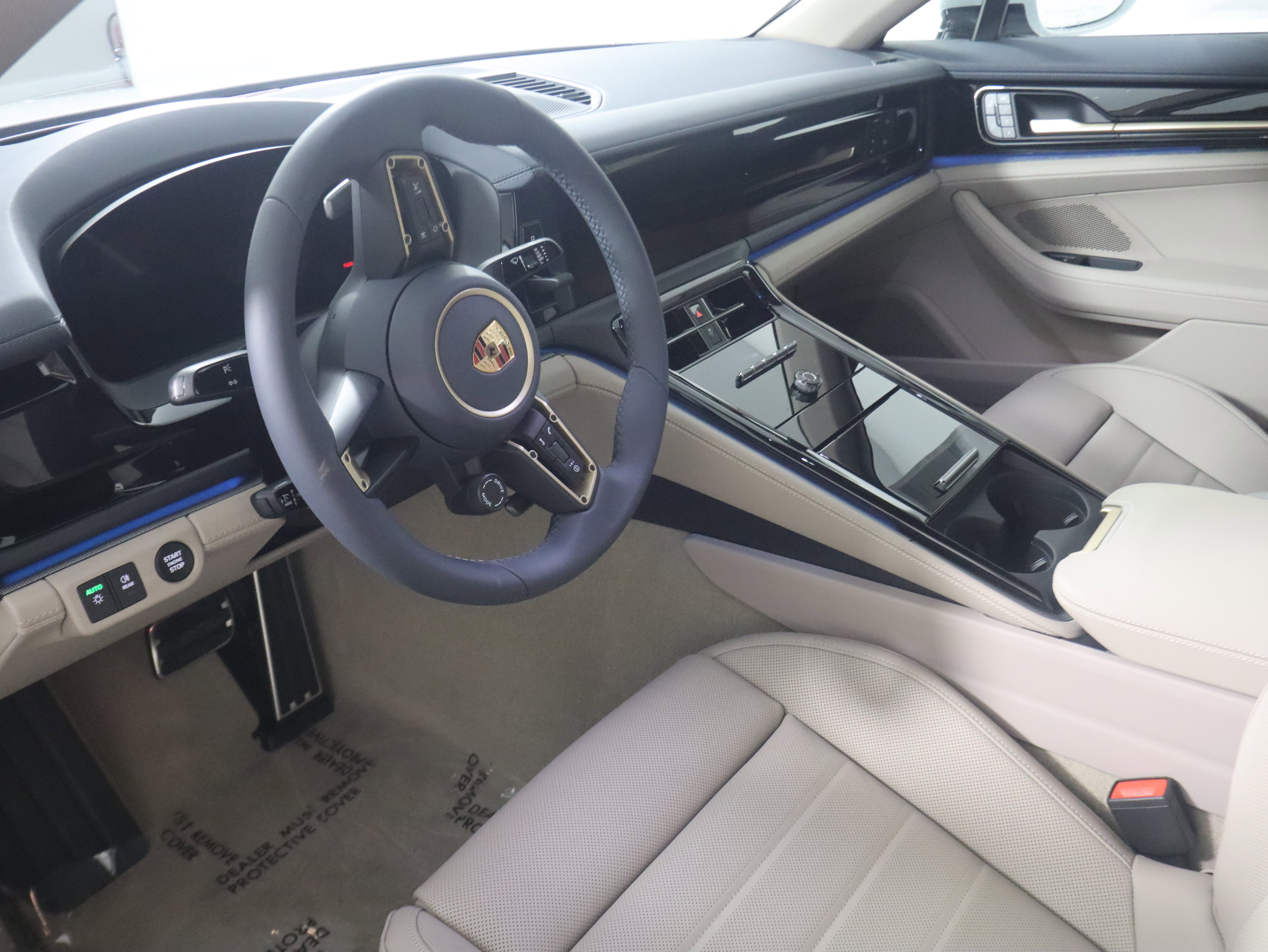 New 2026 Porsche Panamera image 4