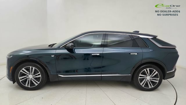 Used 2024 Cadillac Lyriq Luxury RWD image 3