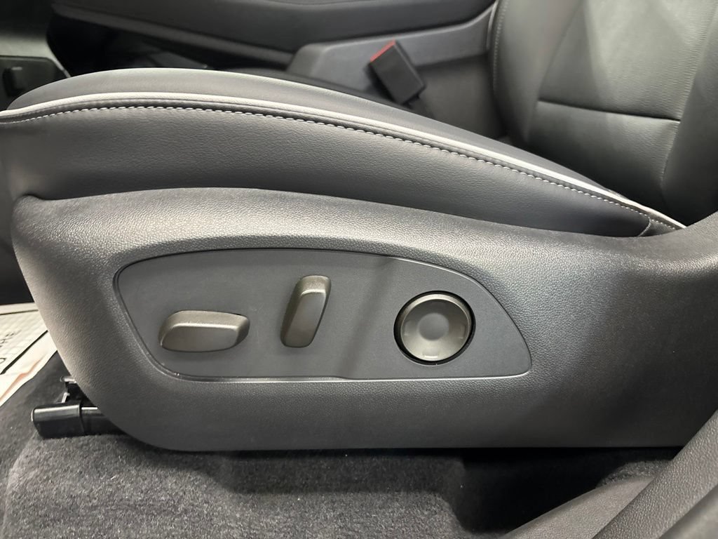 New 2026 Buick Enclave Preferred w/ LPO, Floor Liner Package FWD image 22