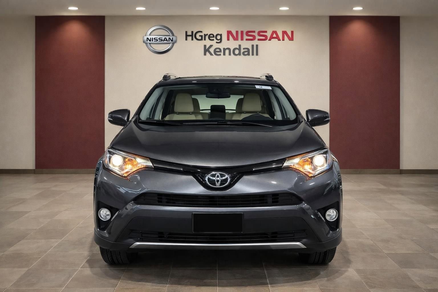 Used 2018 Toyota RAV4 XLE image 5