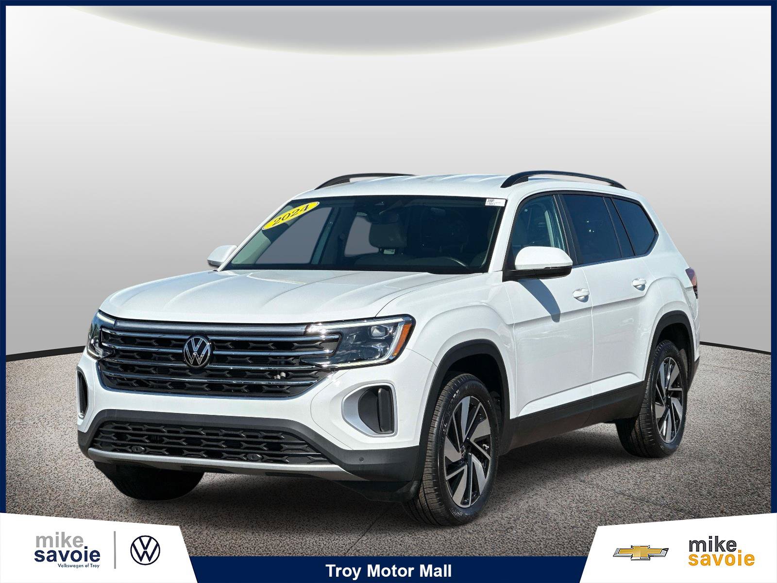 Used 2024 Volkswagen Atlas SE AWD/4WD image 1