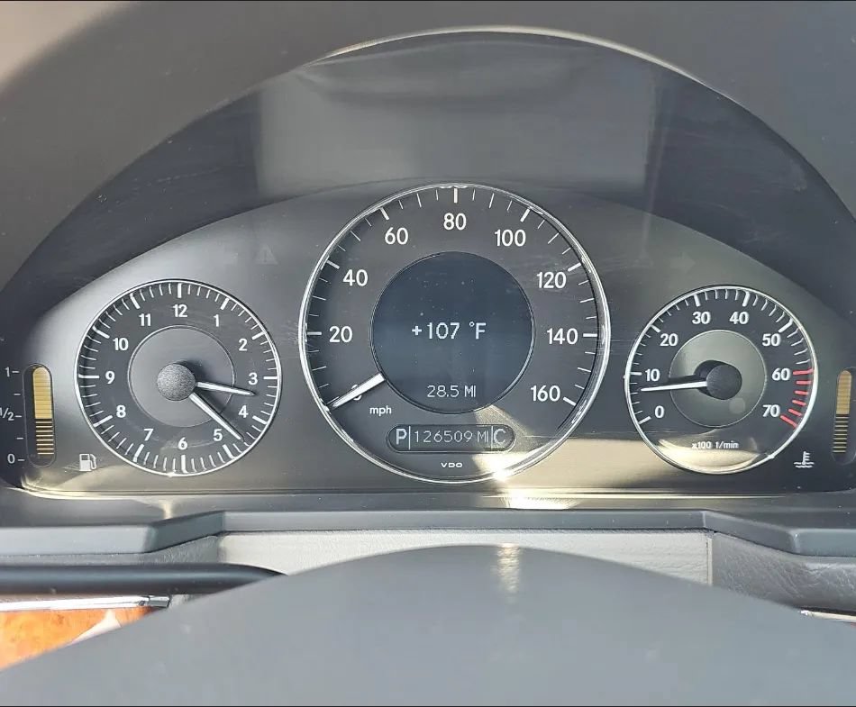 Used 2005 Mercedes-Benz E 320 Sedan w/ Sunroof Pkg image 12