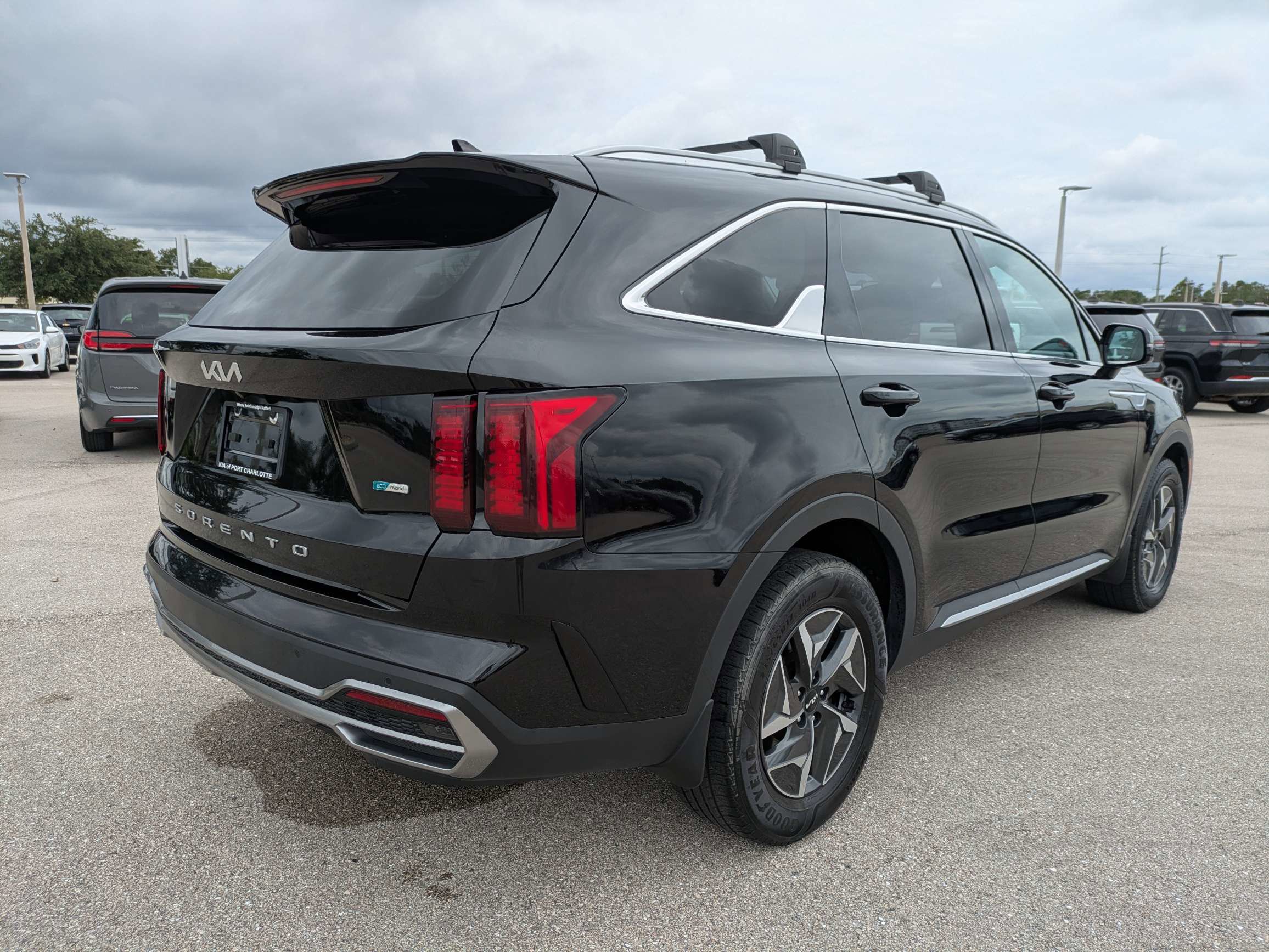 Certified 2022 Kia Sorento EX FWD image 5