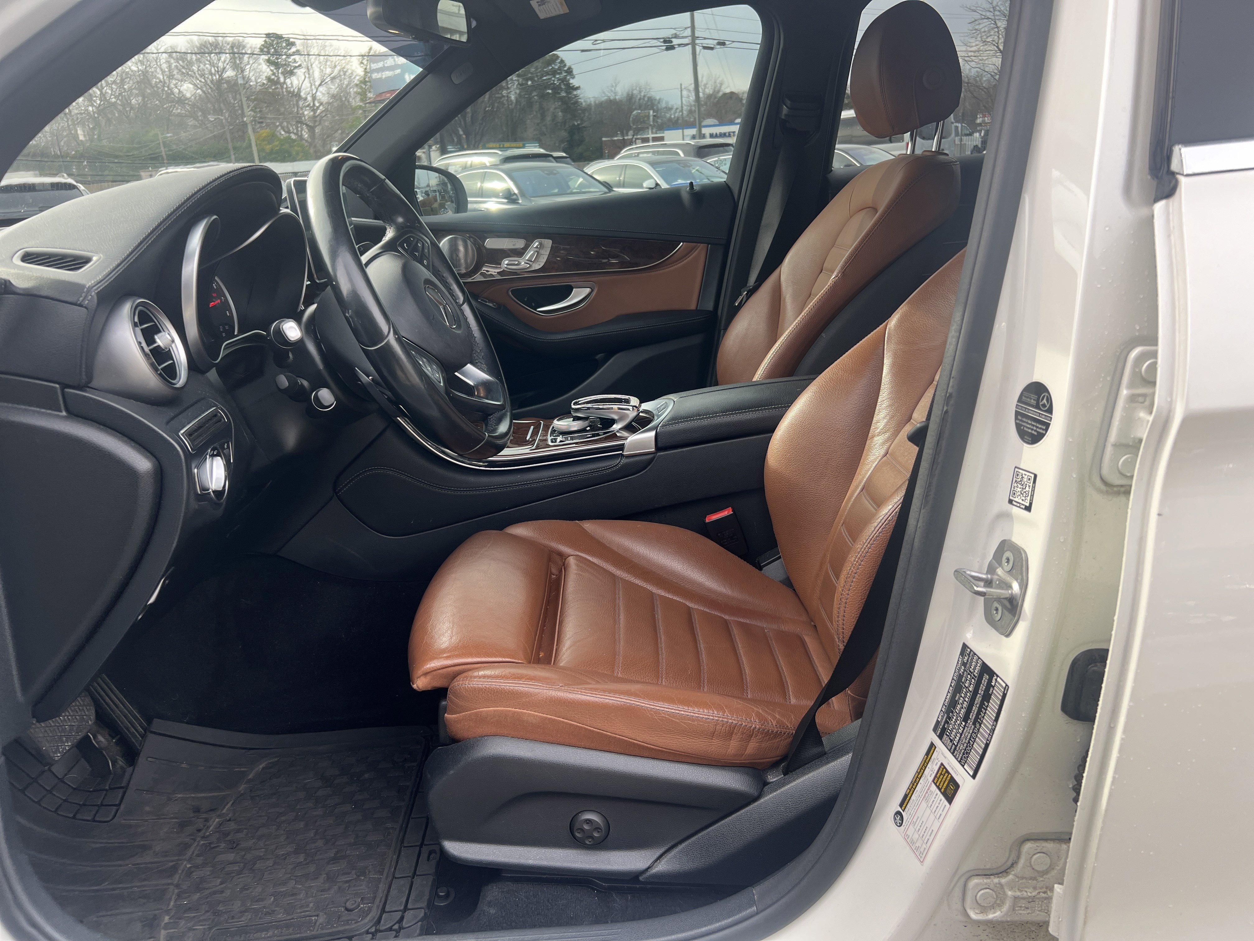 Used 2017 Mercedes-Benz GLC 300 300 image 16