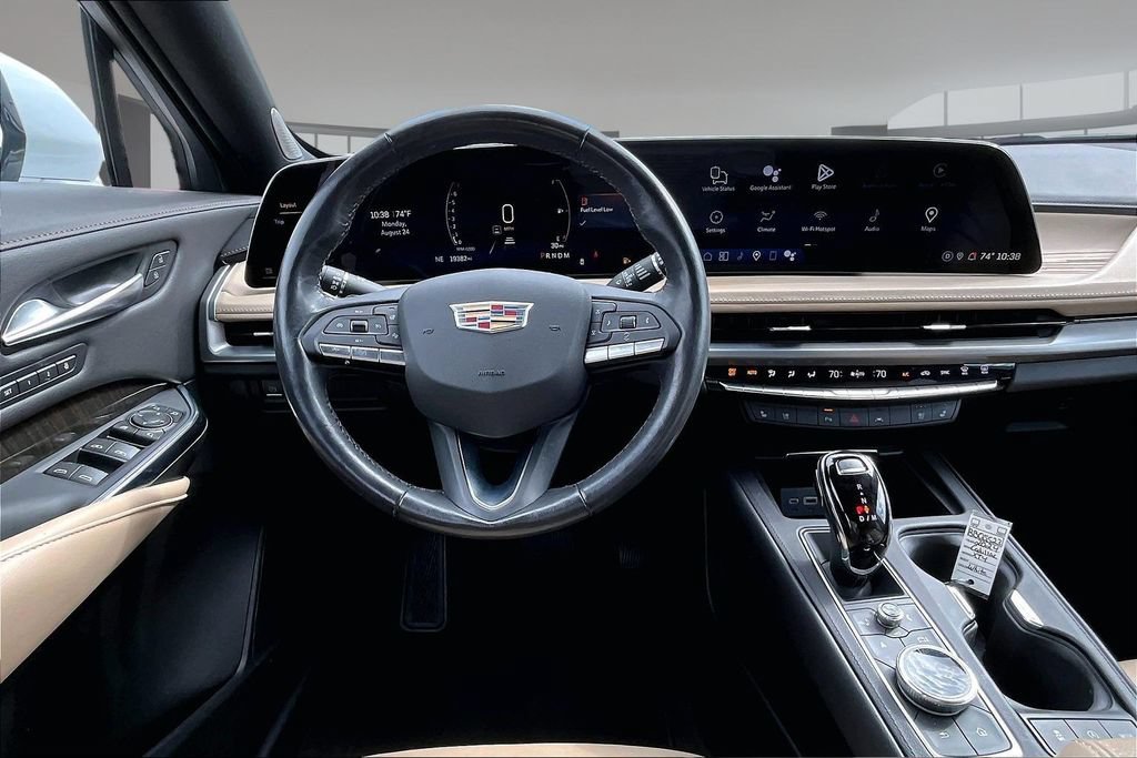 Used 2024 Cadillac XT4 Premium Luxury FWD image 5