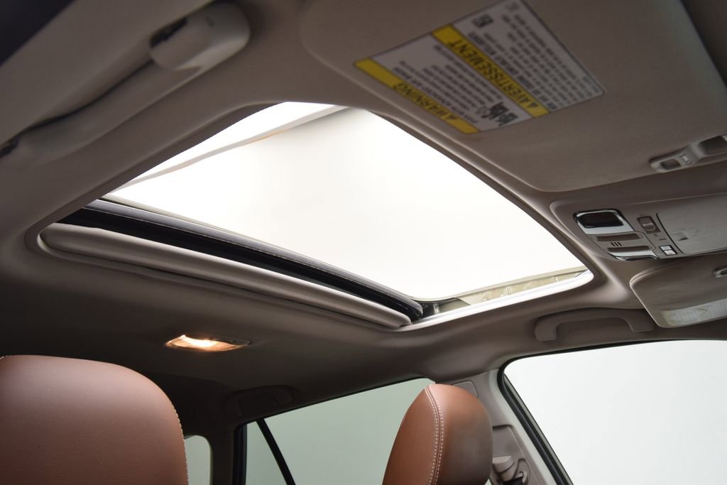 Used 2017 Subaru Outback 2.5i Touring image 17