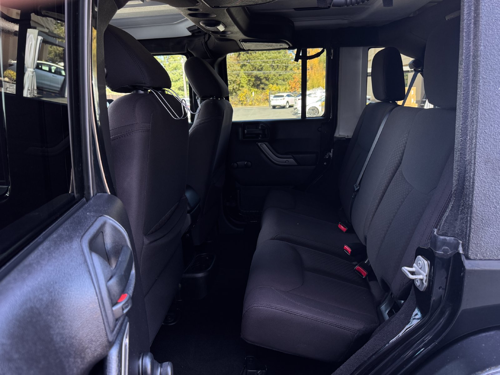 Used 2015 Jeep Wrangler Unlimited Sport AWD/4WD image 12