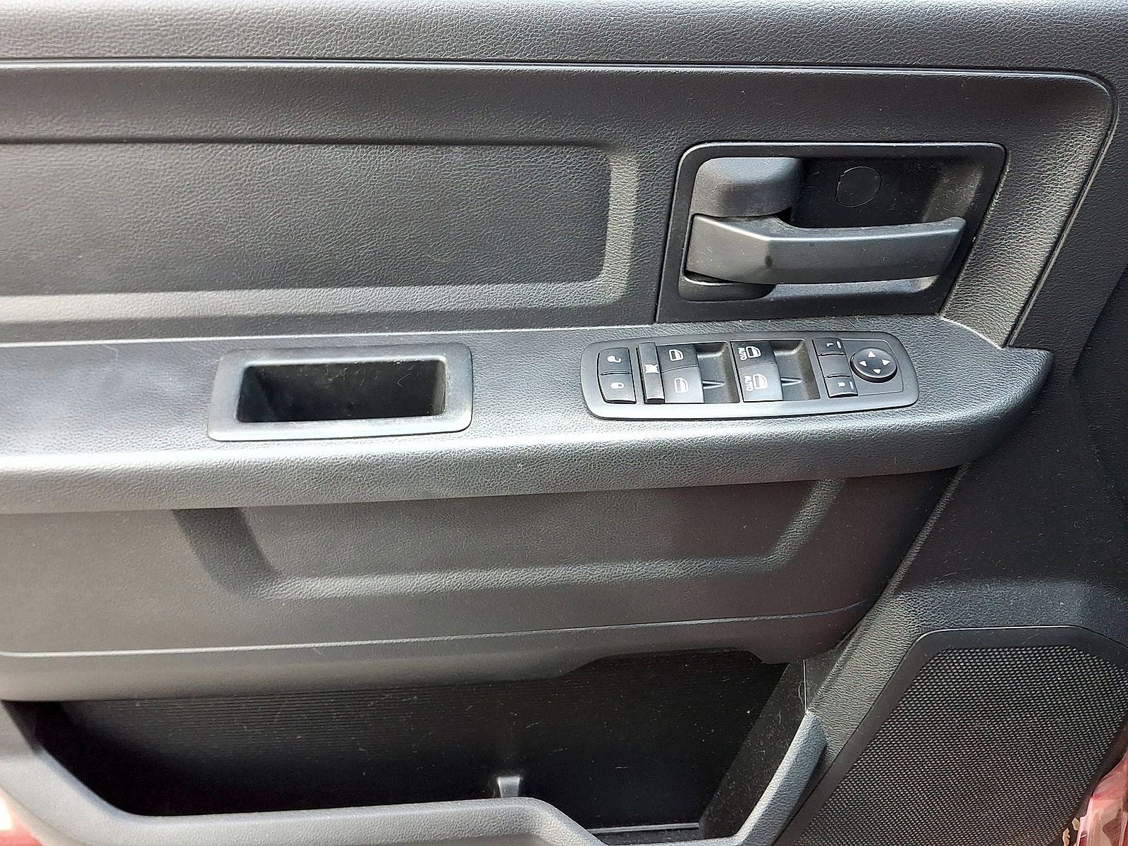 Used 2014 RAM 1500 Express AWD/4WD image 10