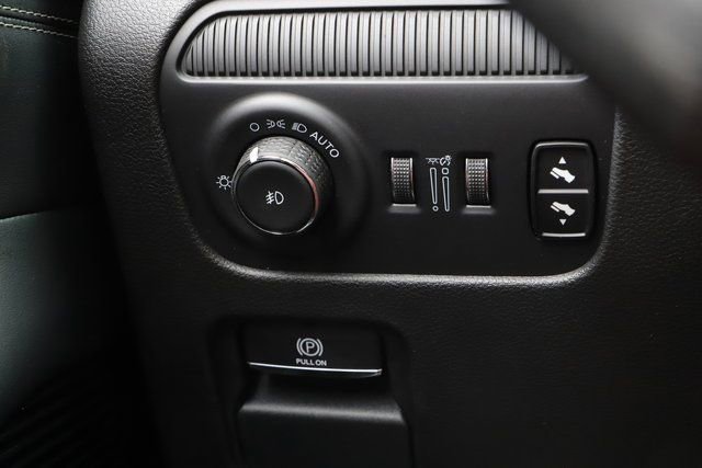 New 2024 Jeep Grand Wagoneer L 4WD w/ Convenience Group III image 50