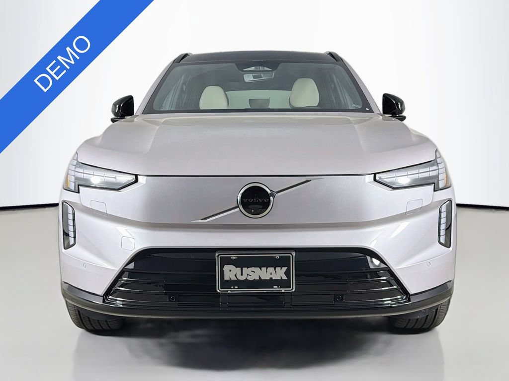 Used 2026 Volvo EX90 Plus RWD image 2