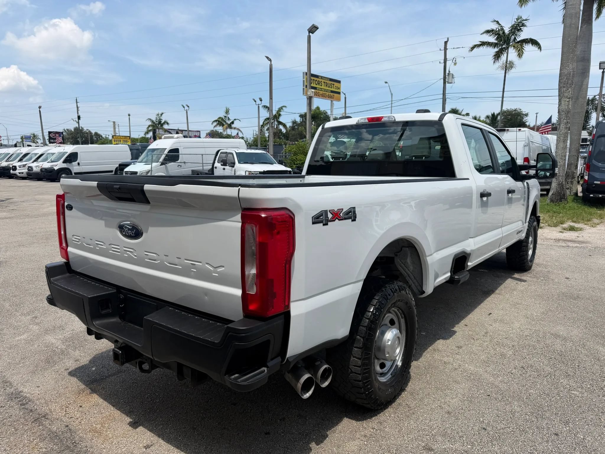 Used 2023 Ford F350 4x4 Crew Cab XL w/ XL Off-Road Package image 6