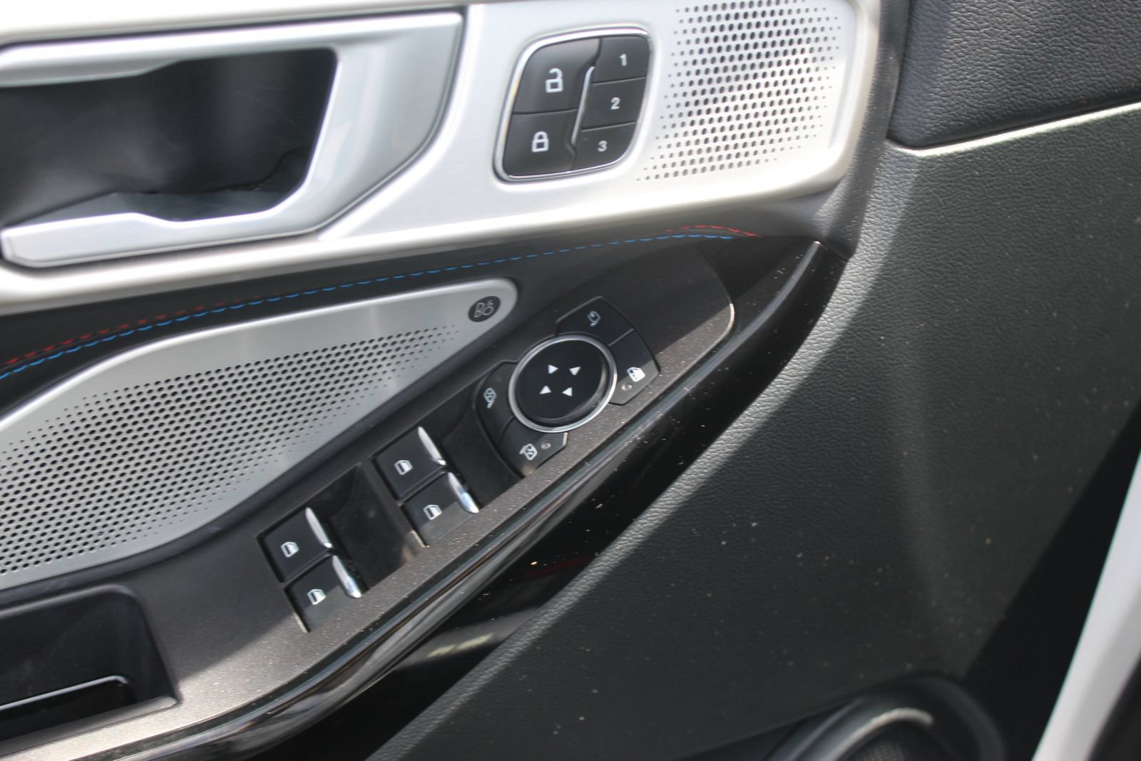 Used 2023 Ford Explorer ST w/ Equipment Group 401A AWD/4WD image 23