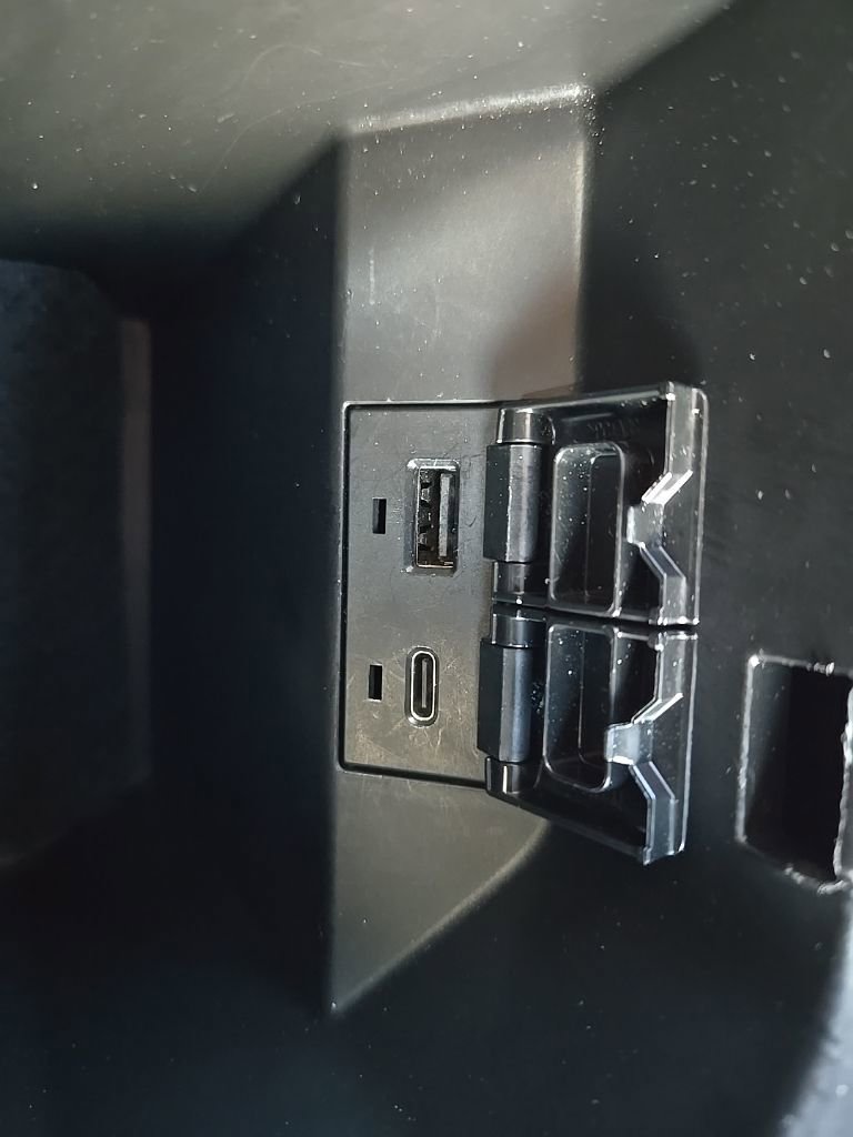 Used 2024 Toyota Camry SE w/ Cold Weather Package image 32