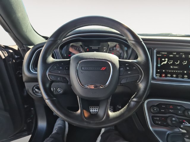 Used 2018 Dodge Challenger R/T Plus RWD image 13