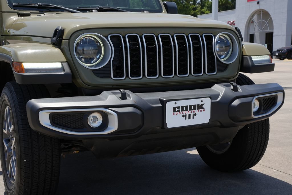 Used 2026 Jeep Wrangler Unlimited Sahara AWD/4WD image 24