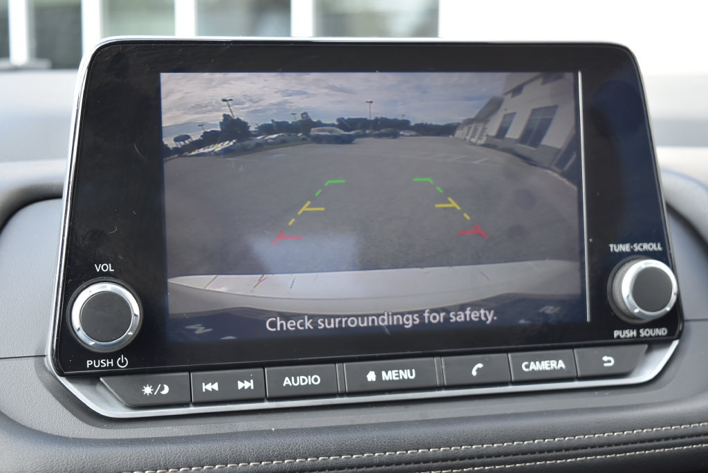 Used 2024 Nissan Rogue SV AWD/4WD image 15