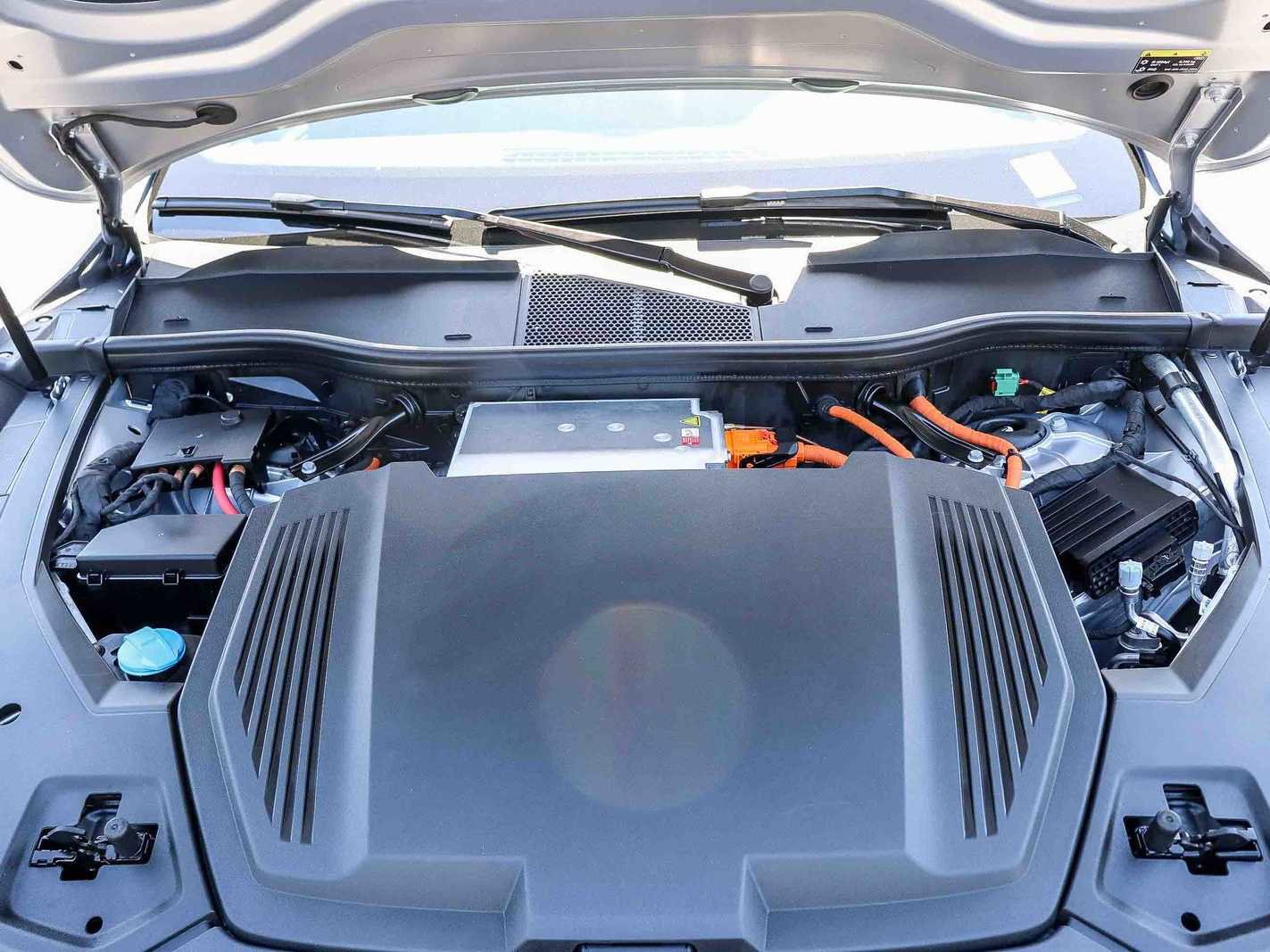 Certified 2023 Audi e-tron Premium Plus w/ Premium Plus Package AWD/4WD image 26