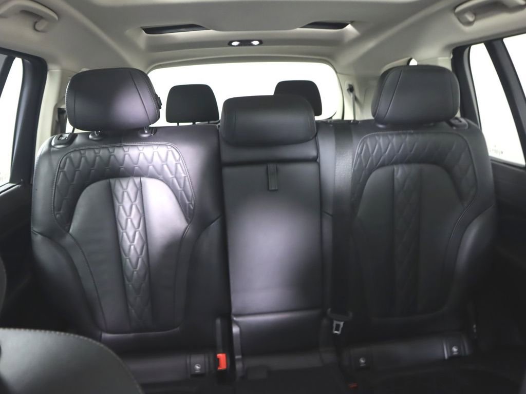 Used 2023 BMW X7 xDrive40i w/ Premium Package AWD/4WD image 33