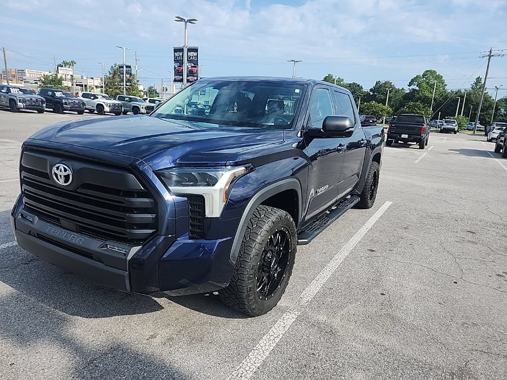 Used 2022 Toyota Tundra SR5 w/ SR5 Premium Package AWD/4WD image 19