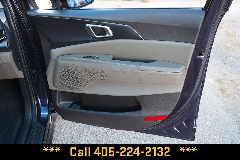 Used 2026 Kia Carnival LXS FWD image 18