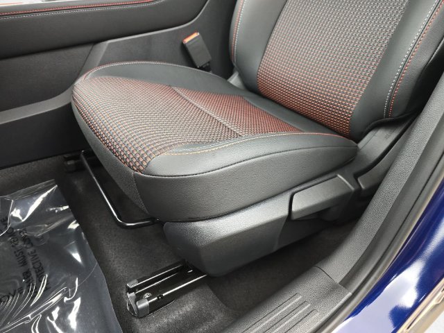 New 2027 Nissan Kicks SR w/ SR Premium Package FWD image 30