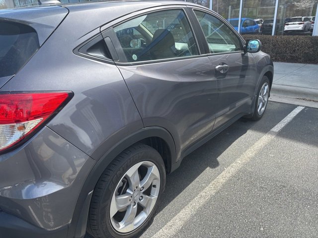 Used 2022 Honda HR-V LX image 12
