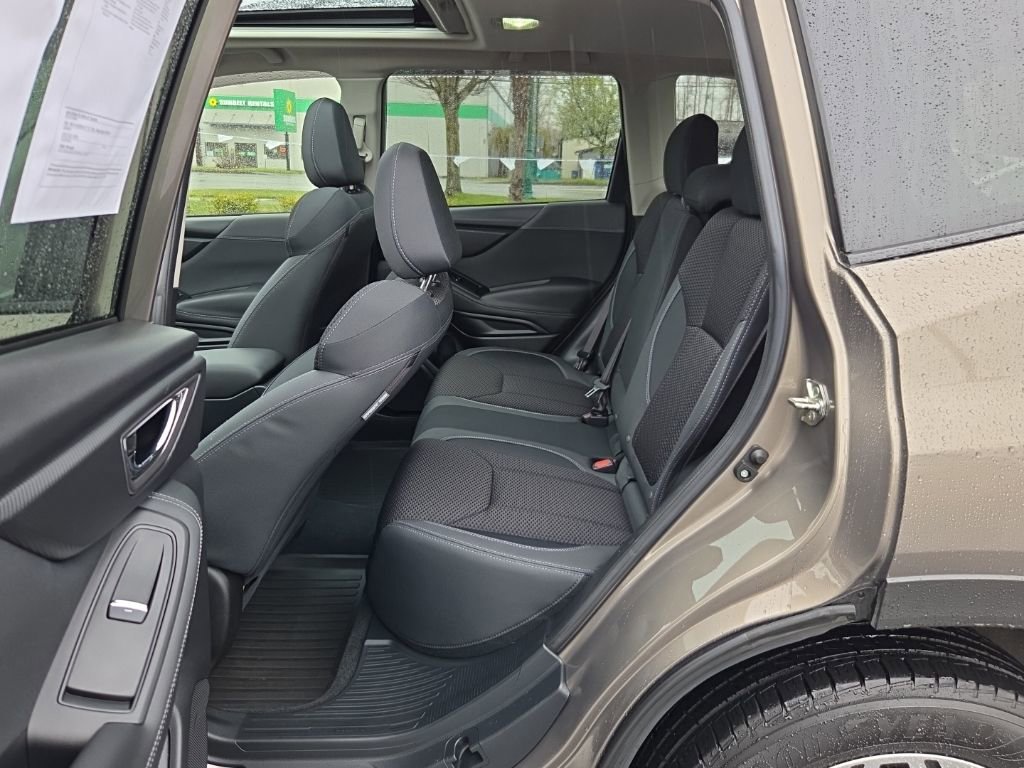 Used 2019 Subaru Forester Premium w/ All-Weather Package image 5