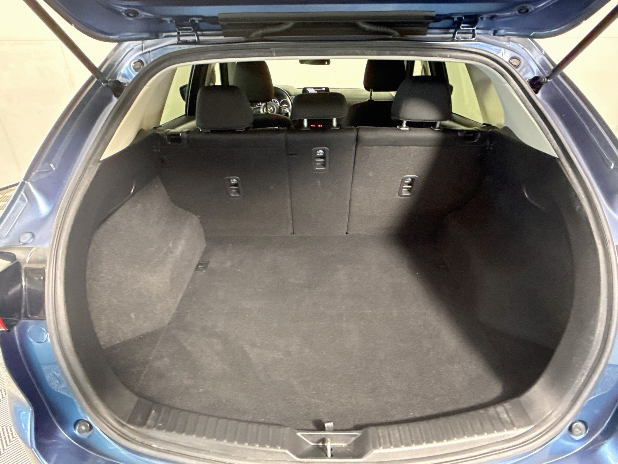 Used 2020 MAZDA CX-5 Sport FWD image 35