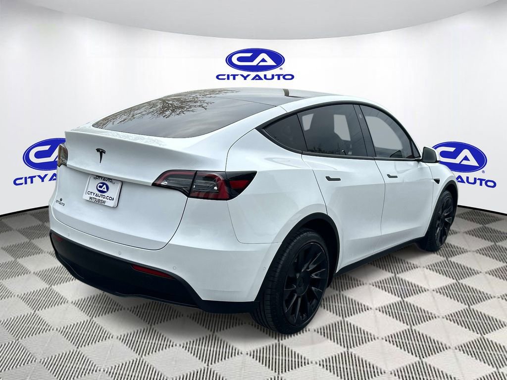 Used 2021 Tesla Model Y Long Range AWD/4WD image 3