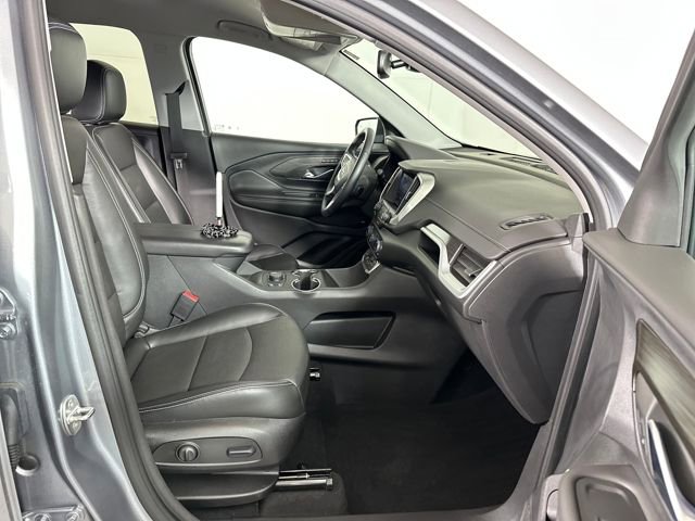 Used 2023 GMC Terrain SLT image 28