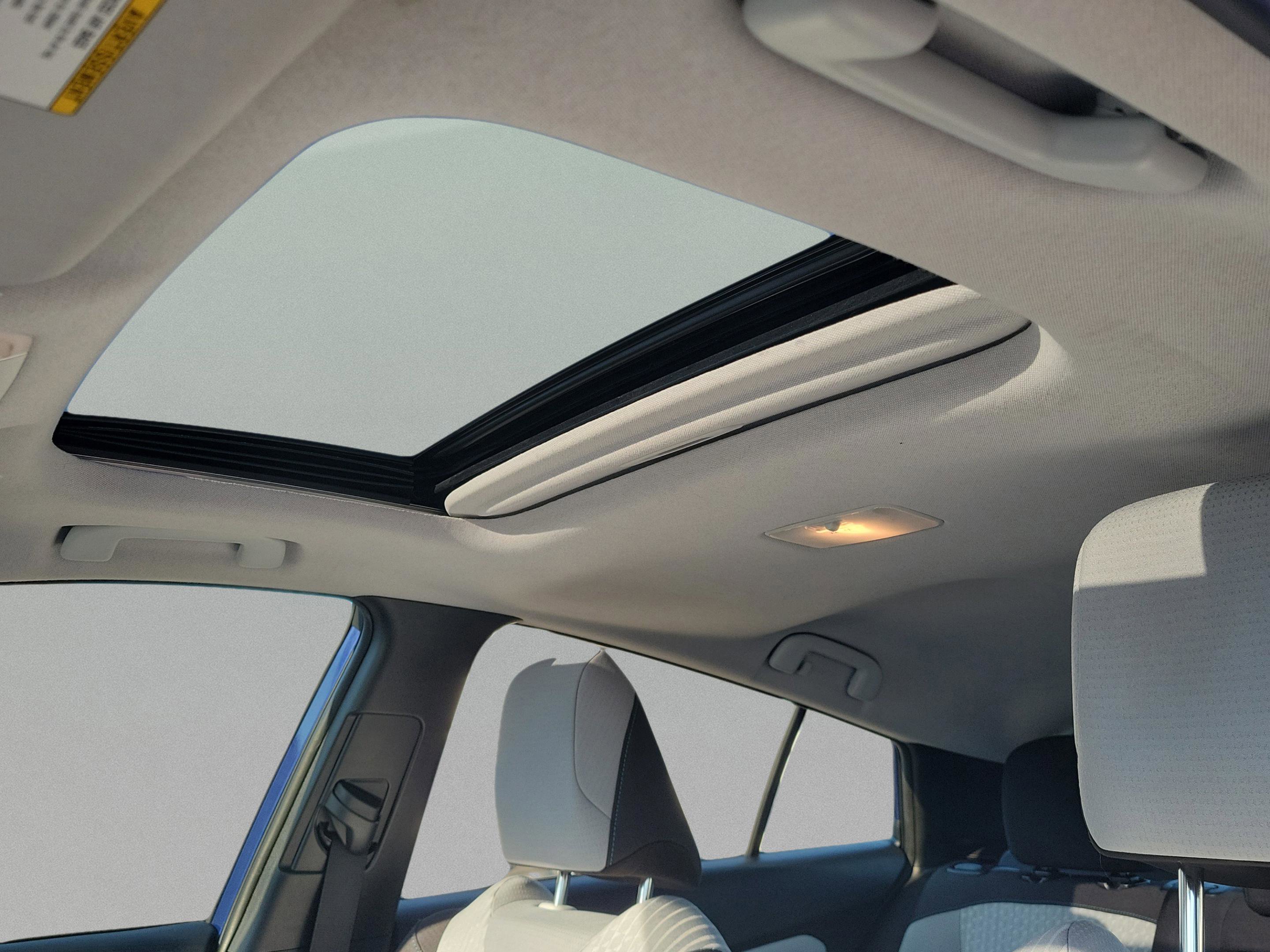 Used 2016 Toyota Prius Two image 25