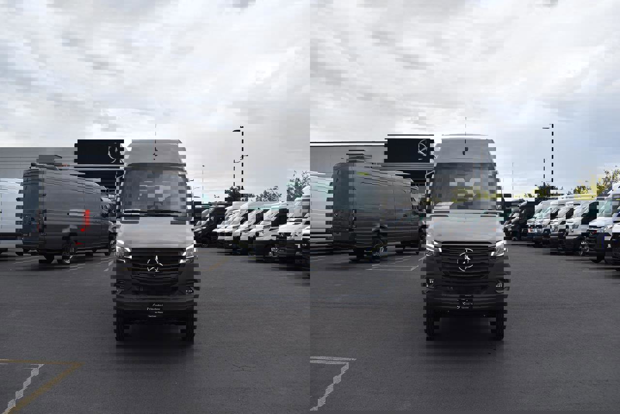 New 2025 Mercedes-Benz Sprinter 2500 image 5