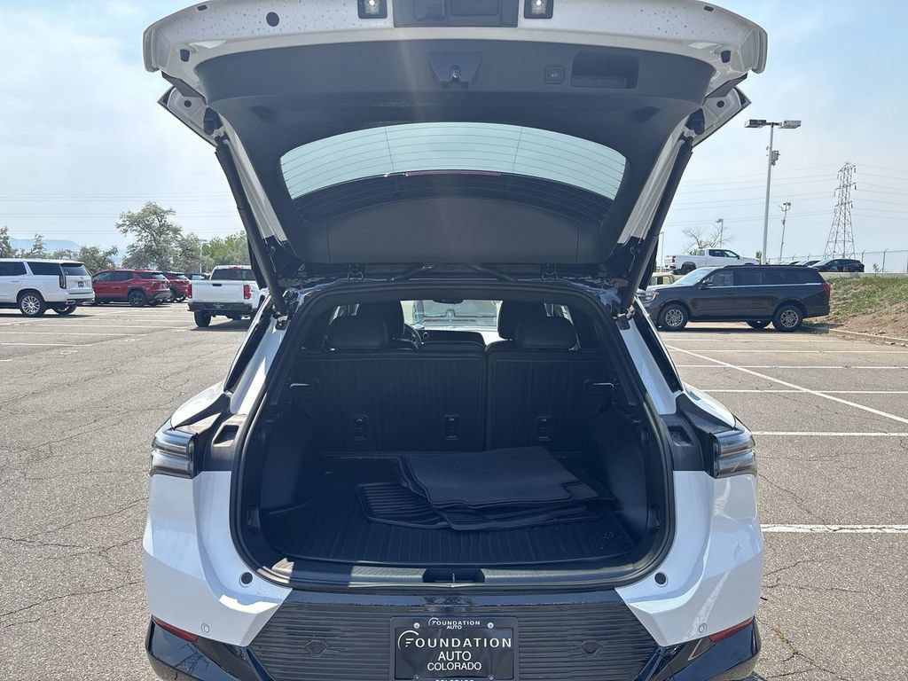 New 2026 Chevrolet Equinox EV LT w/ Convenience Package II AWD/4WD image 26