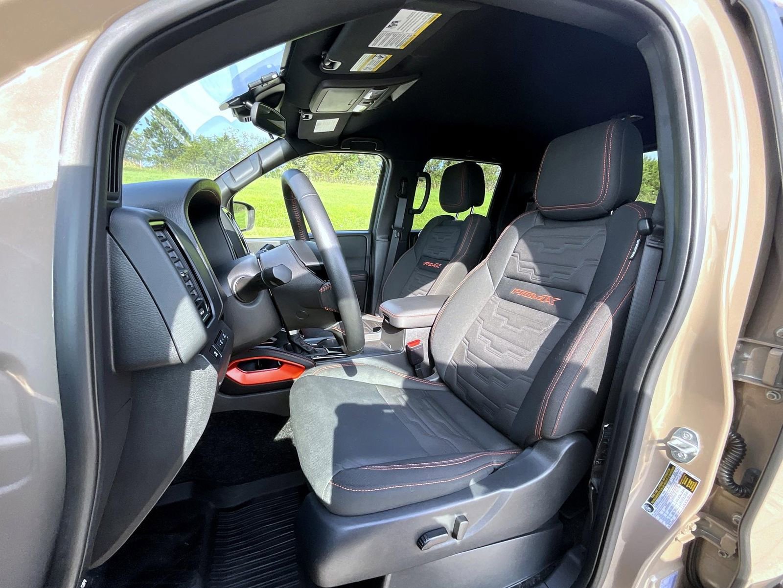 Used 2024 Nissan Frontier PRO-4X w/ Off-Road Protection Package image 11