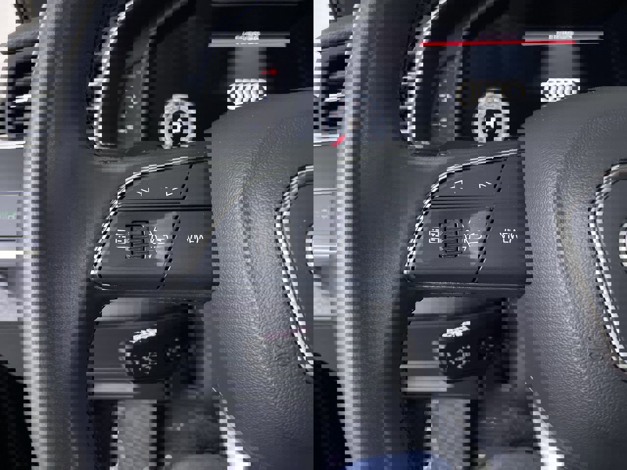 Used 2022 Audi Q7 Premium Plus image 28