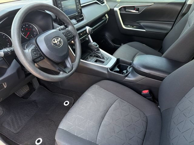 Used 2020 Toyota RAV4 XLE w/ Carpet Mat Package FWD image 11