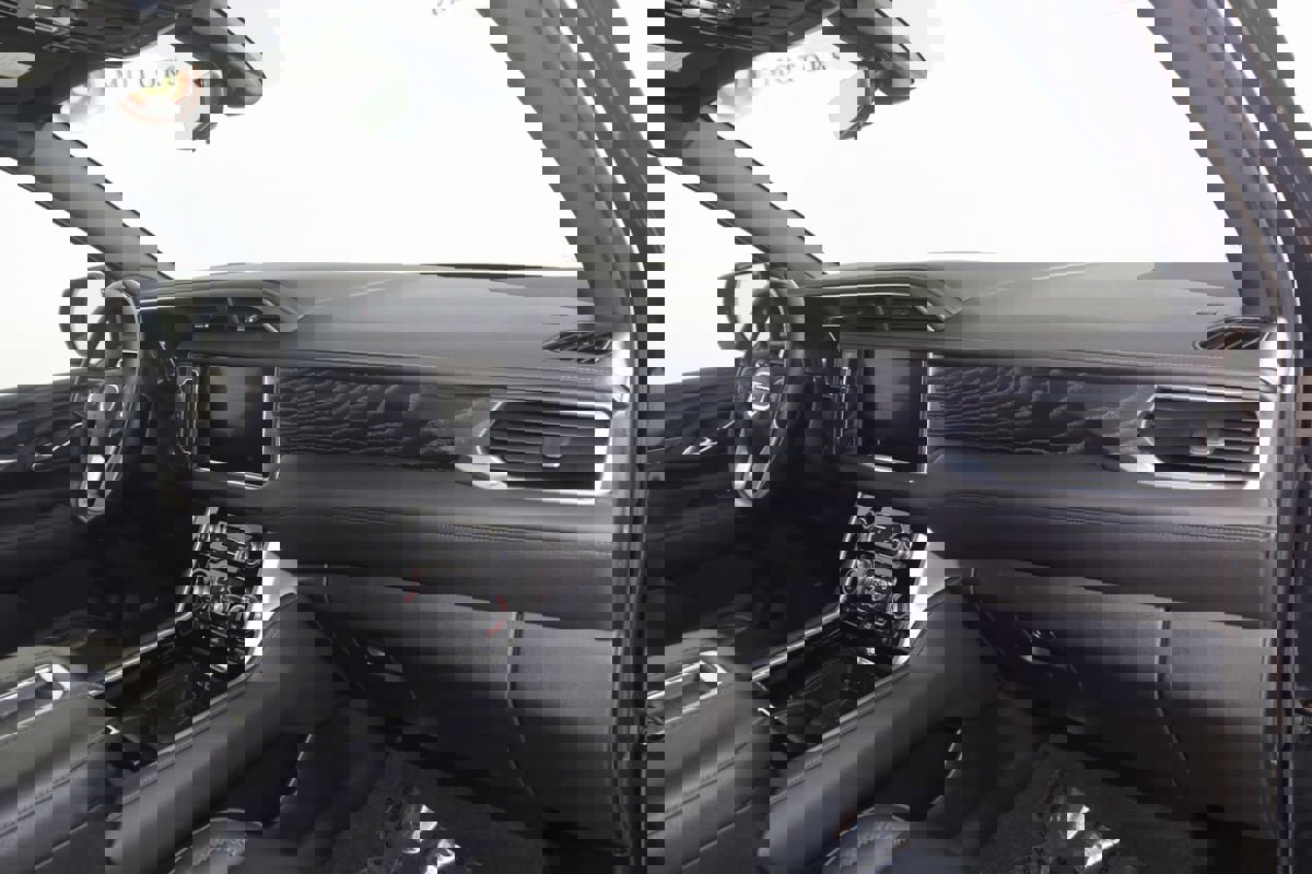 Used 2021 GMC Yukon Denali w/ Denali Premium Package image 42