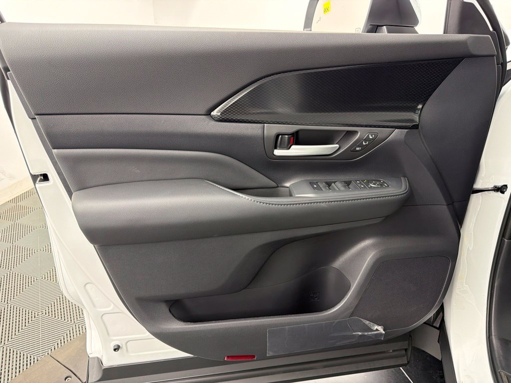 New 2026 Toyota Grand Highlander AWD Hybrid image 16