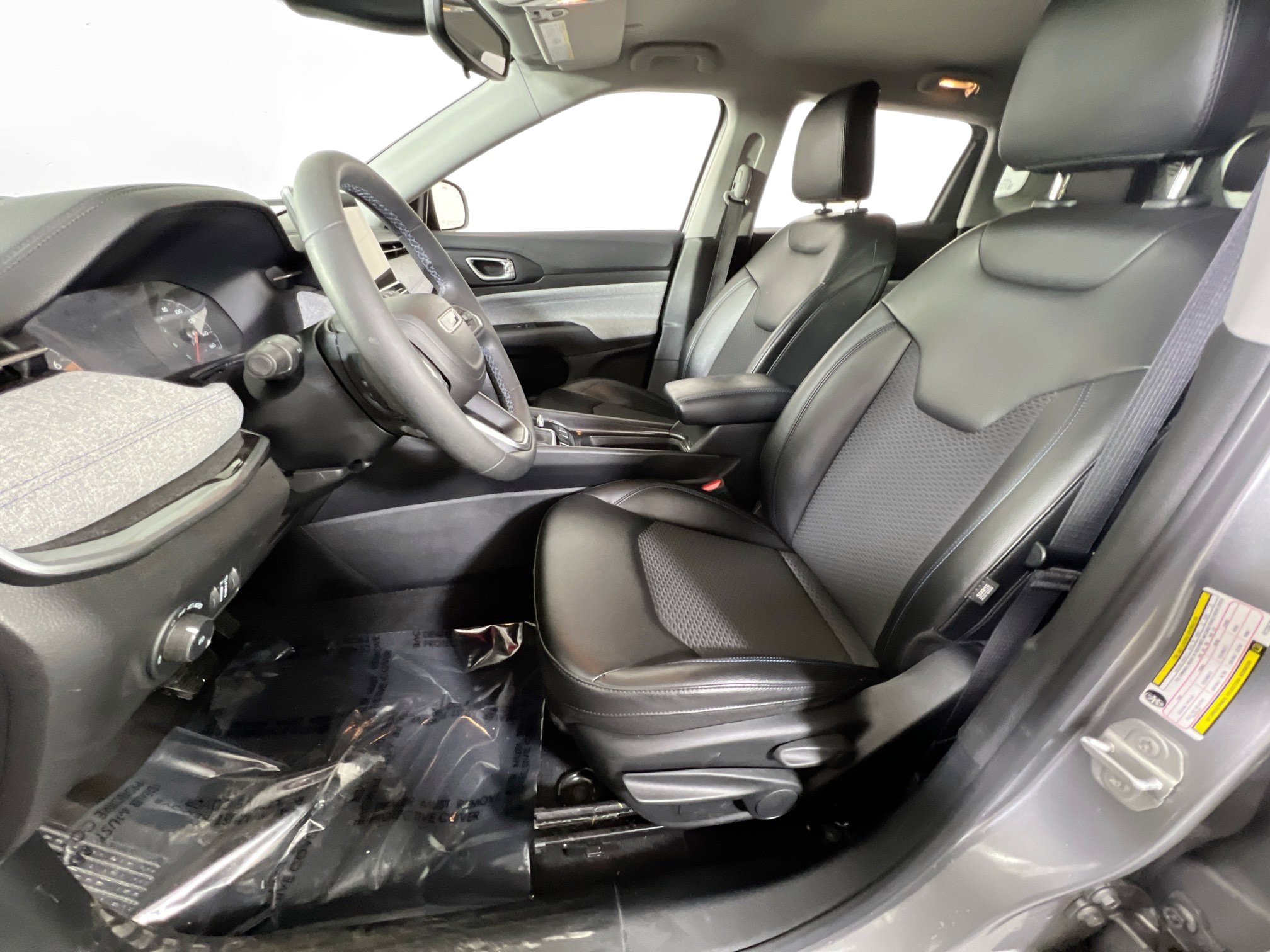 Used 2022 Jeep Compass Latitude image 19