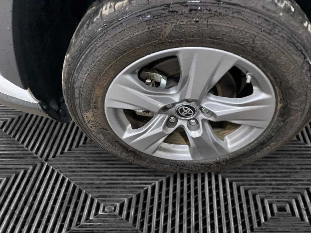 Certified 2024 Toyota RAV4 LE image 27