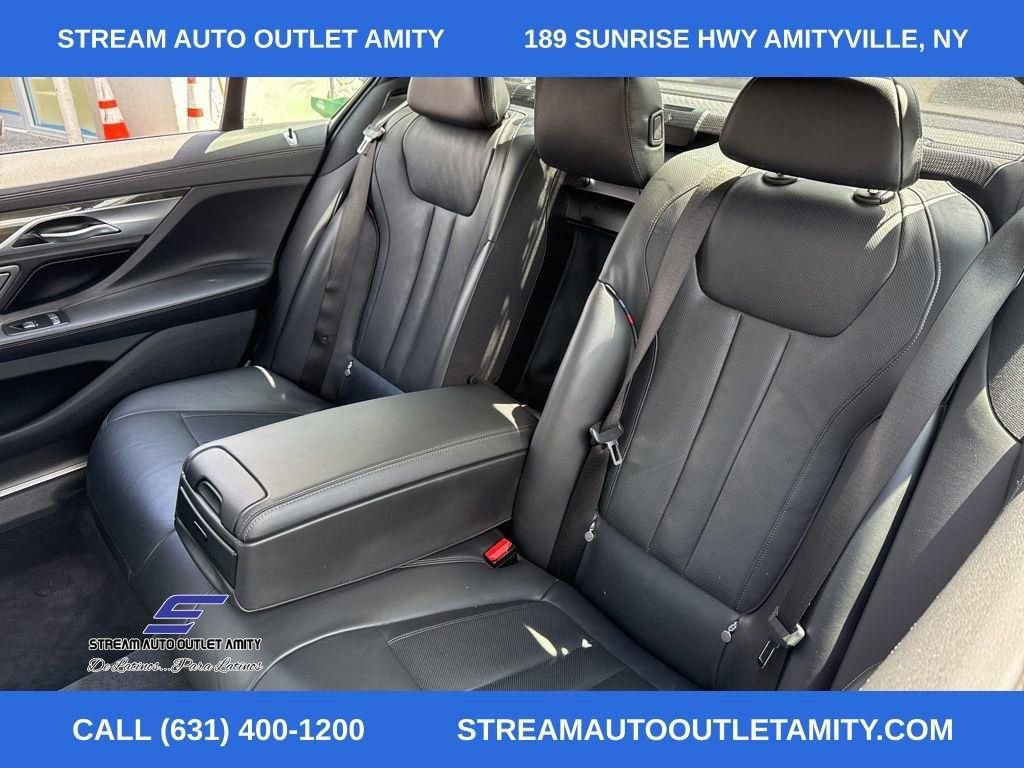 Used 2020 BMW 750i xDrive w/ M Sport Package image 40