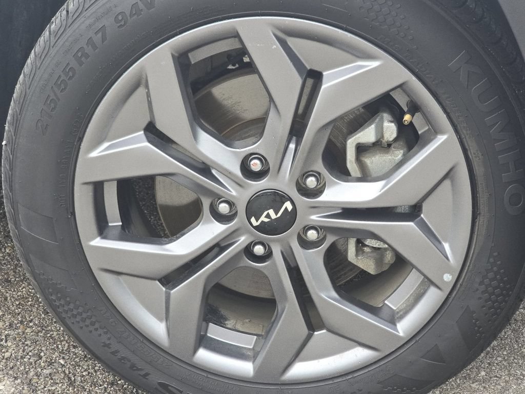 Used 2024 Kia Seltos LX AWD/4WD image 7