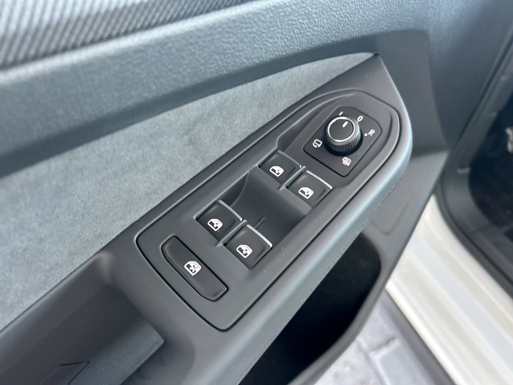 New 2026 Volkswagen GTI SE image 13