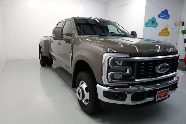 Used 2026 Ford F350 Lariat w/ FX4 Off-Road Package AWD/4WD image 54