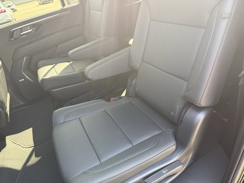 New 2026 Chevrolet Suburban LT w/ Comfort Package image 29