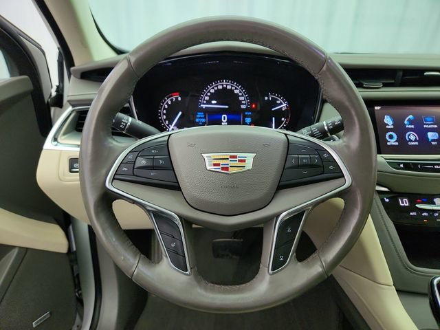 Used 2017 Cadillac XT5 Luxury AWD/4WD image 14