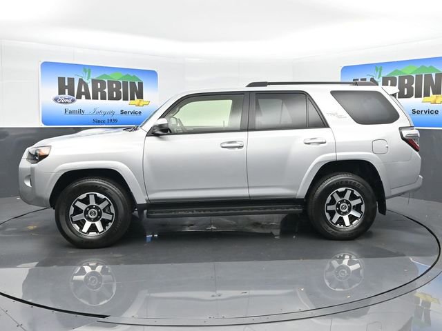 Used 2024 Toyota 4Runner TRD Off-Road image 2
